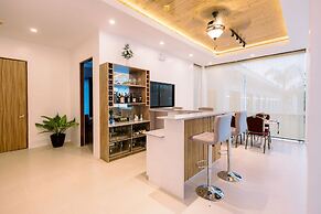 E L Westensee Resort