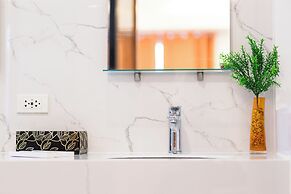 E L Westensee Resort