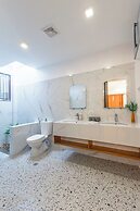 E L Westensee Resort