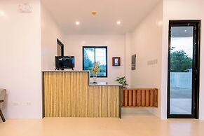 E L Westensee Resort