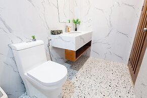 E L Westensee Resort