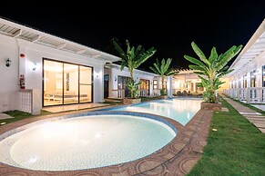 E L Westensee Resort