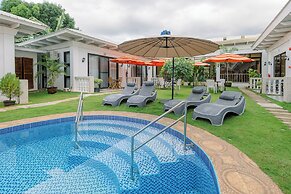 E L Westensee Resort