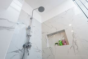 E L Westensee Resort