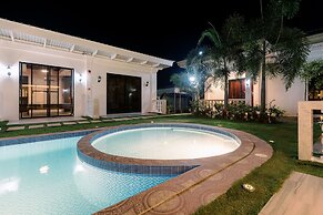 E L Westensee Resort