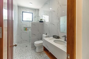 E L Westensee Resort