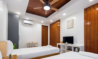 E L Westensee Resort