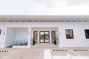 E L Westensee Resort