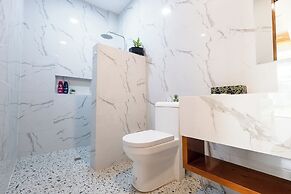 E L Westensee Resort