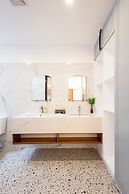 E L Westensee Resort