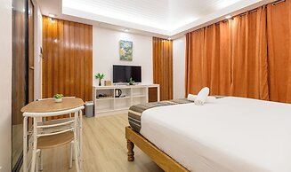 E L Westensee Resort