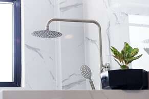 E L Westensee Resort