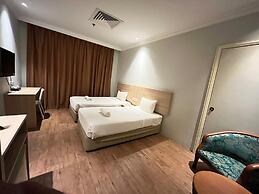 SKY HOTEL CHOW KIT PWTC