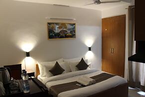 Aura Luxury Studio Near Artemis Hospital