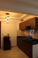 Aura Luxury Studio Near Artemis Hospital