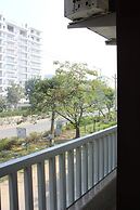 Aura Luxury Studio Near Artemis Hospital