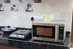 Aura Luxury Studio Near Artemis Hospital