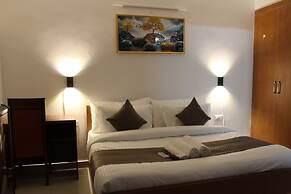 Aura Luxury Studio Near Artemis Hospital