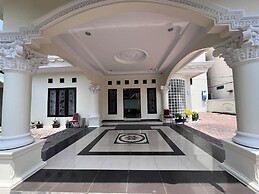 De Nusantara Hotel Syariah