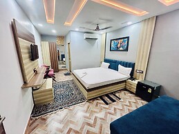 Hotel Dwarka Palace