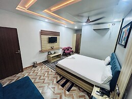 Hotel Dwarka Palace
