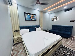 Hotel Dwarka Palace
