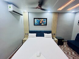 Hotel Dwarka Palace