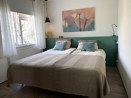 Spacious Bungalow With Garden