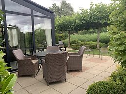 Spacious Bungalow With Garden