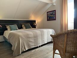 Spacious Bungalow With Garden