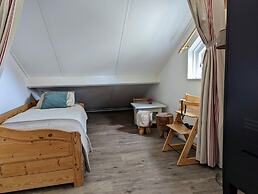 Spacious Bungalow With Garden