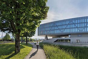 The Passenger, a Tribute Portfolio Hotel