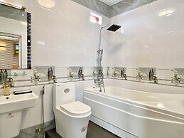 Hoang Quan Hotel  - Go Vap