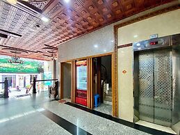 Hoang Quan Hotel  - Go Vap