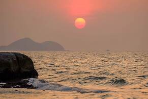 Ocean Beachfront Smart Unit