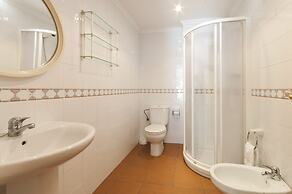 Comtessa in Oliva With 1 Bedrooms and 1 Bathrooms