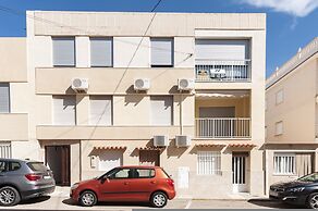 Comtessa in Oliva With 1 Bedrooms and 1 Bathrooms