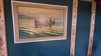 Sea View hut Sleeps 4/6