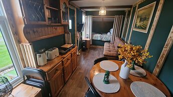 Sea View hut Sleeps 4/6