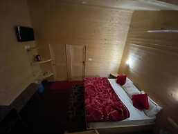 Bluepoppy Resort Auli