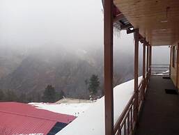 Bluepoppy Resort Auli