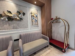 Esquire Hotel Mumbai