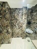 Esquire Hotel Mumbai