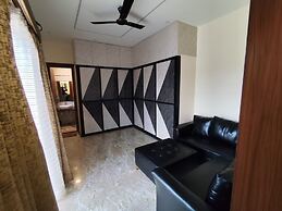 Groomgo The Grand Mansion Noida