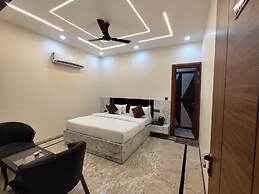Groomgo The Grand Mansion Noida