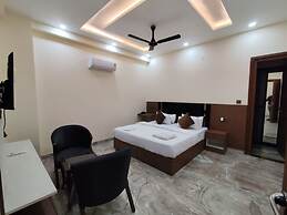 Groomgo The Grand Mansion Noida