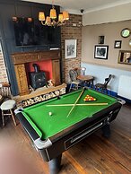 Holystone Bar and Restaurant