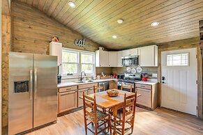 Bright Whites Creek Home: 12 Mi to Dtwn Nashville!