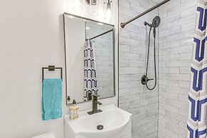 Pet-friendly Galveston Retreat < 1 Mi to Beaches!