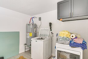 Pet-friendly Galveston Retreat < 1 Mi to Beaches!